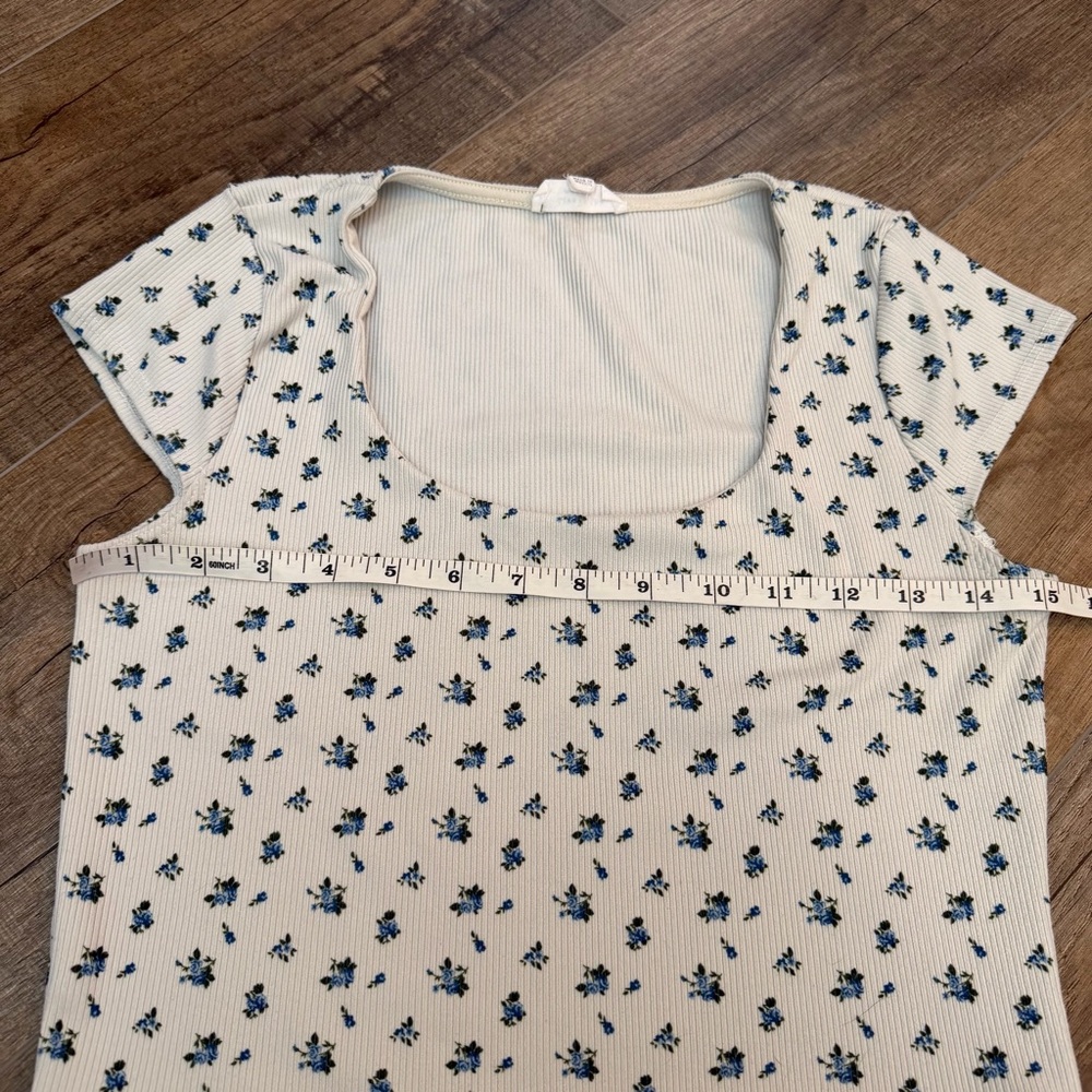 Live in the Moment Womens M Ditsy Floral Blue Crop Top Romantic Y2K Coquette Rib - Picture 8 of 9